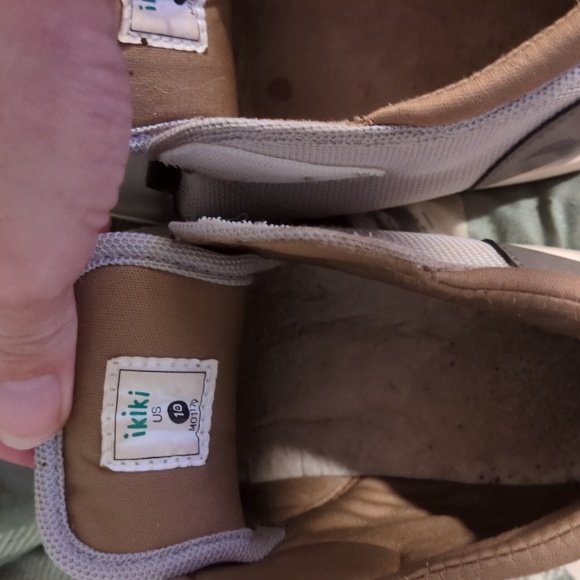 Squeaky Shoes - Picture 6 of 7